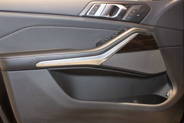 Used 2025 BMW X5 xDrive50e image 22