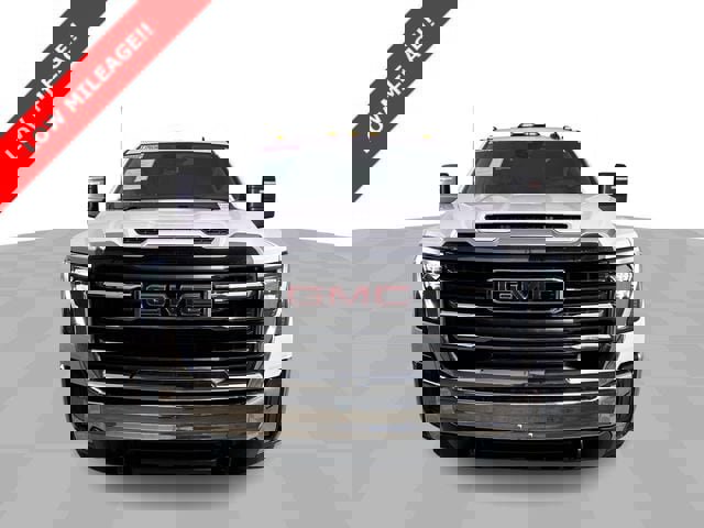 Used 2024 GMC Sierra 2500 SLE w/ SLE Convenience Package image 3