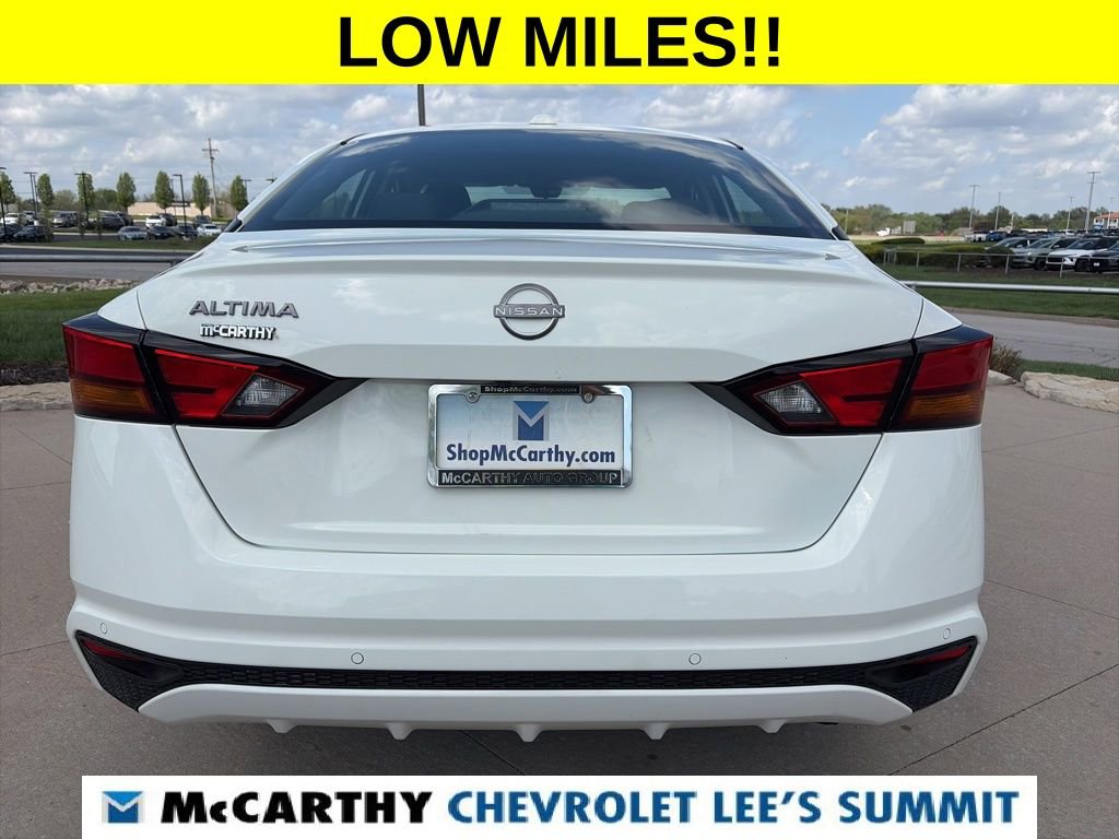 Used 2025 Nissan Altima 2.5 SV image 13