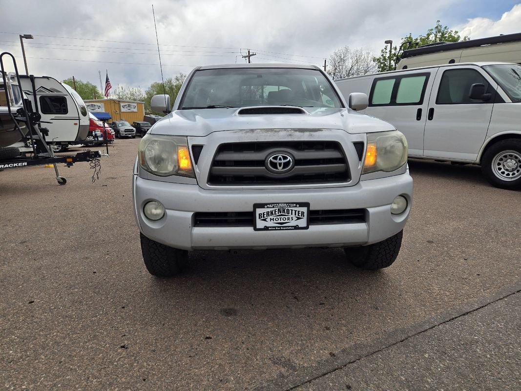 Used 2009 Toyota Tacoma PreRunner RWD image 3