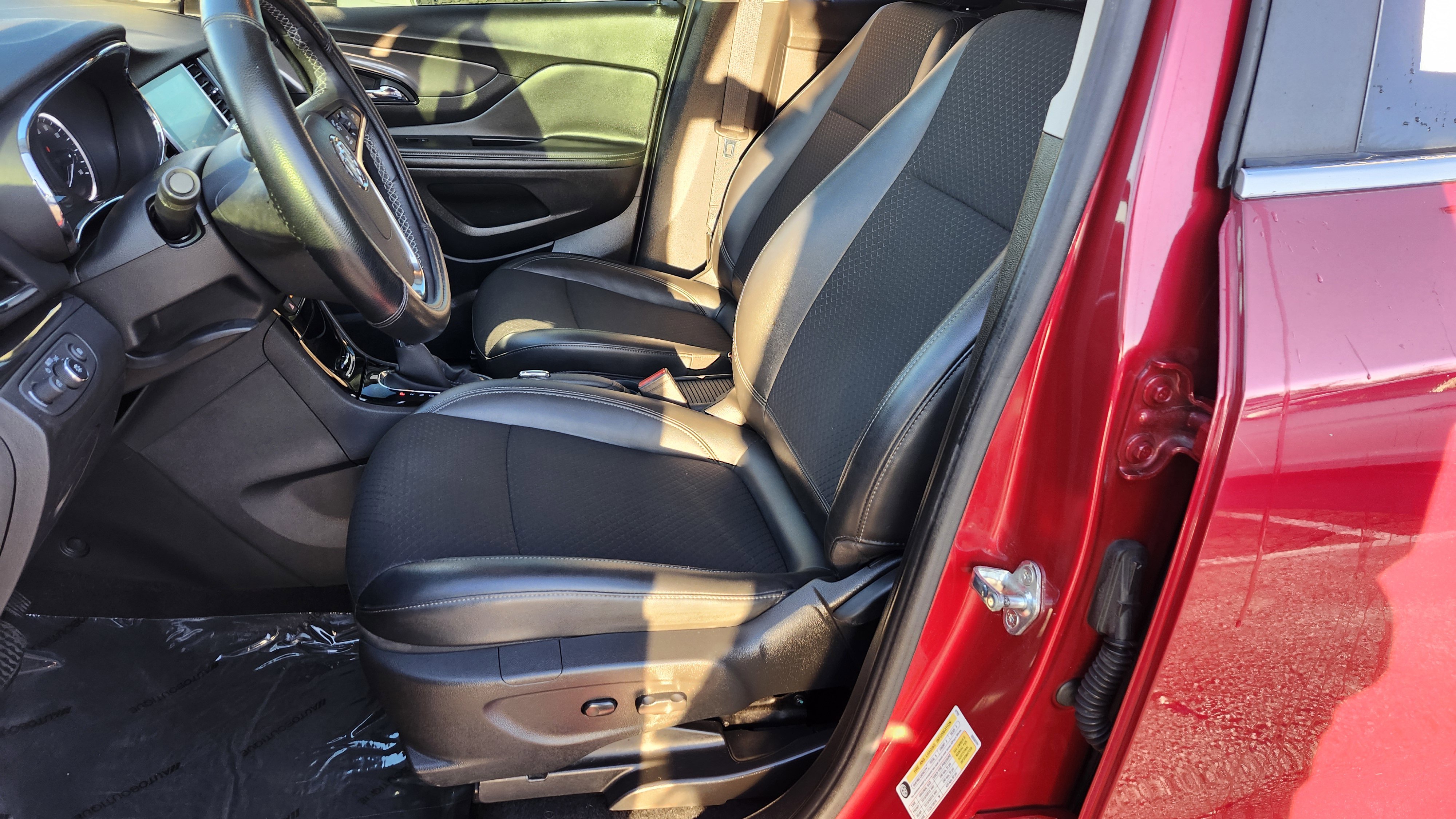 Used 2018 Buick Encore Preferred w/ Experience Buick Package image 21