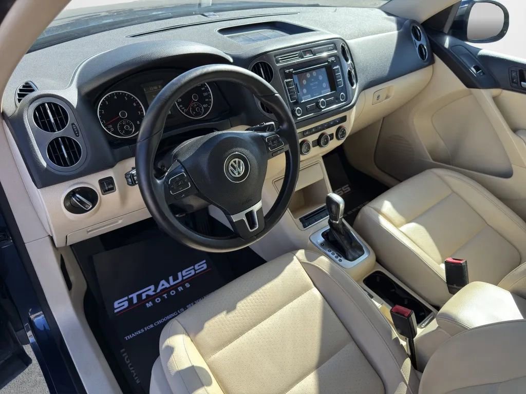 Used 2013 Volkswagen Tiguan SE image 12