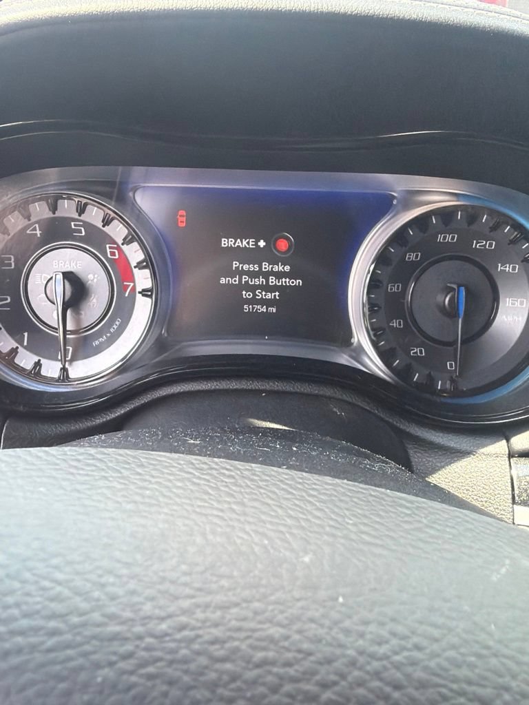 Used 2023 Chrysler 300 C RWD image 10