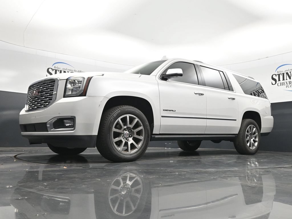 Used 2020 GMC Yukon XL Denali w/ Enhanced Security Package RWD image 28