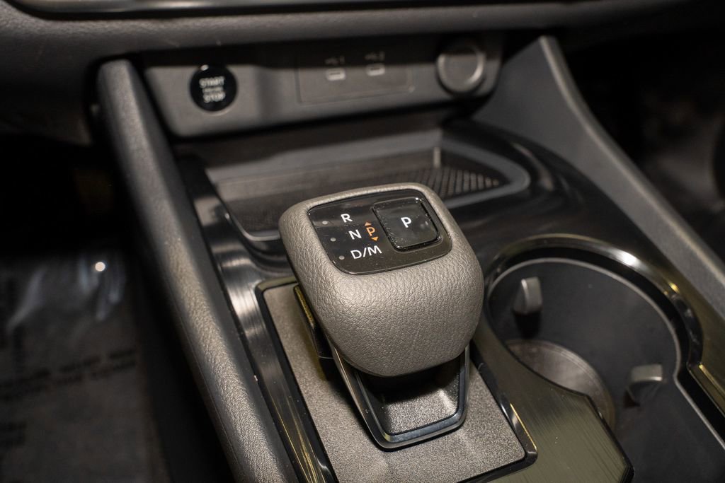 Certified 2025 Nissan Rogue SV image 16