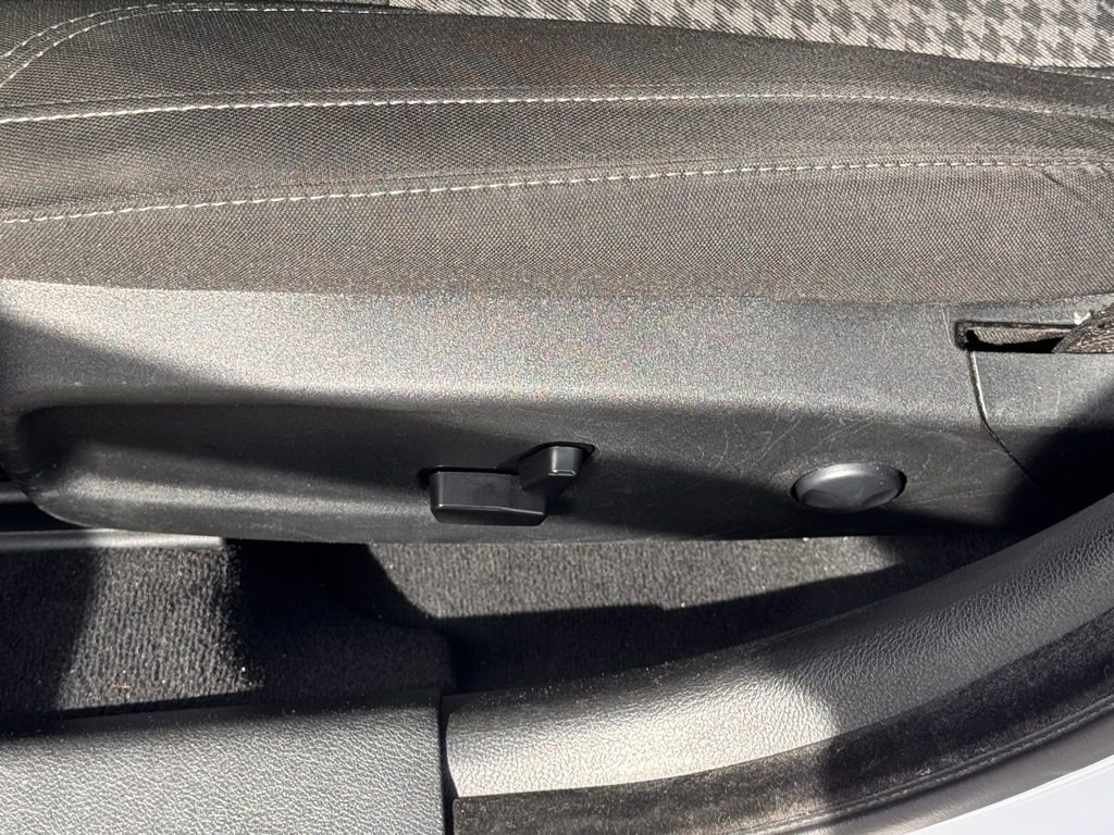 Used 2023 Dodge Charger SXT image 12