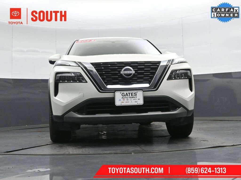 Used 2023 Nissan Rogue SV image 35
