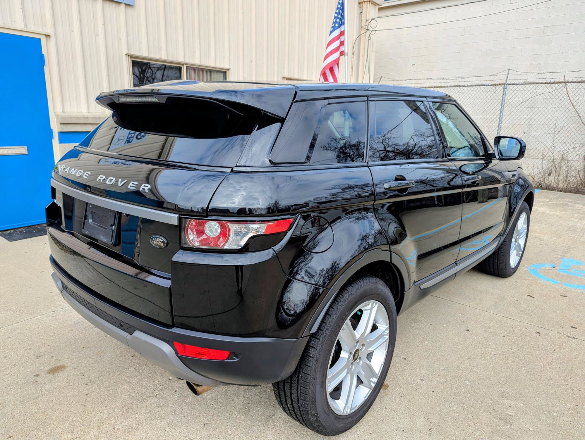 Used 2013 Land Rover Range Rover Evoque Pure Premium AWD/4WD image 16