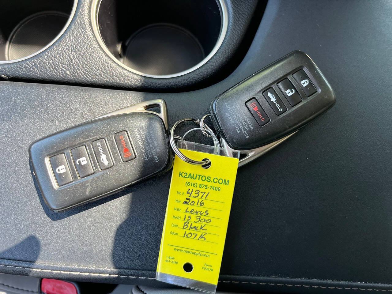 Used 2016 Lexus IS 300 AWD w/ Navigation System Package image 12