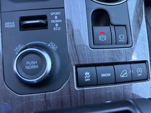 Used 2020 Toyota Highlander Limited image 21