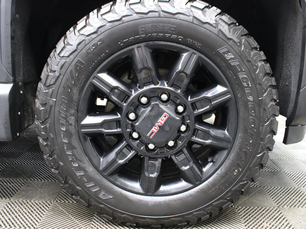 Used 2025 GMC Sierra 2500 AT4 AWD/4WD image 13