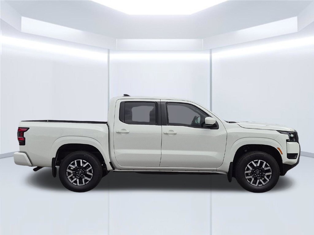 New 2026 Nissan Frontier SV w/ Tow Package AWD/4WD image 8
