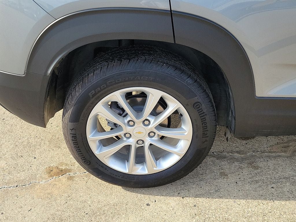 Used 2025 Chevrolet TrailBlazer LS w/ LS Convenience Package FWD image 7