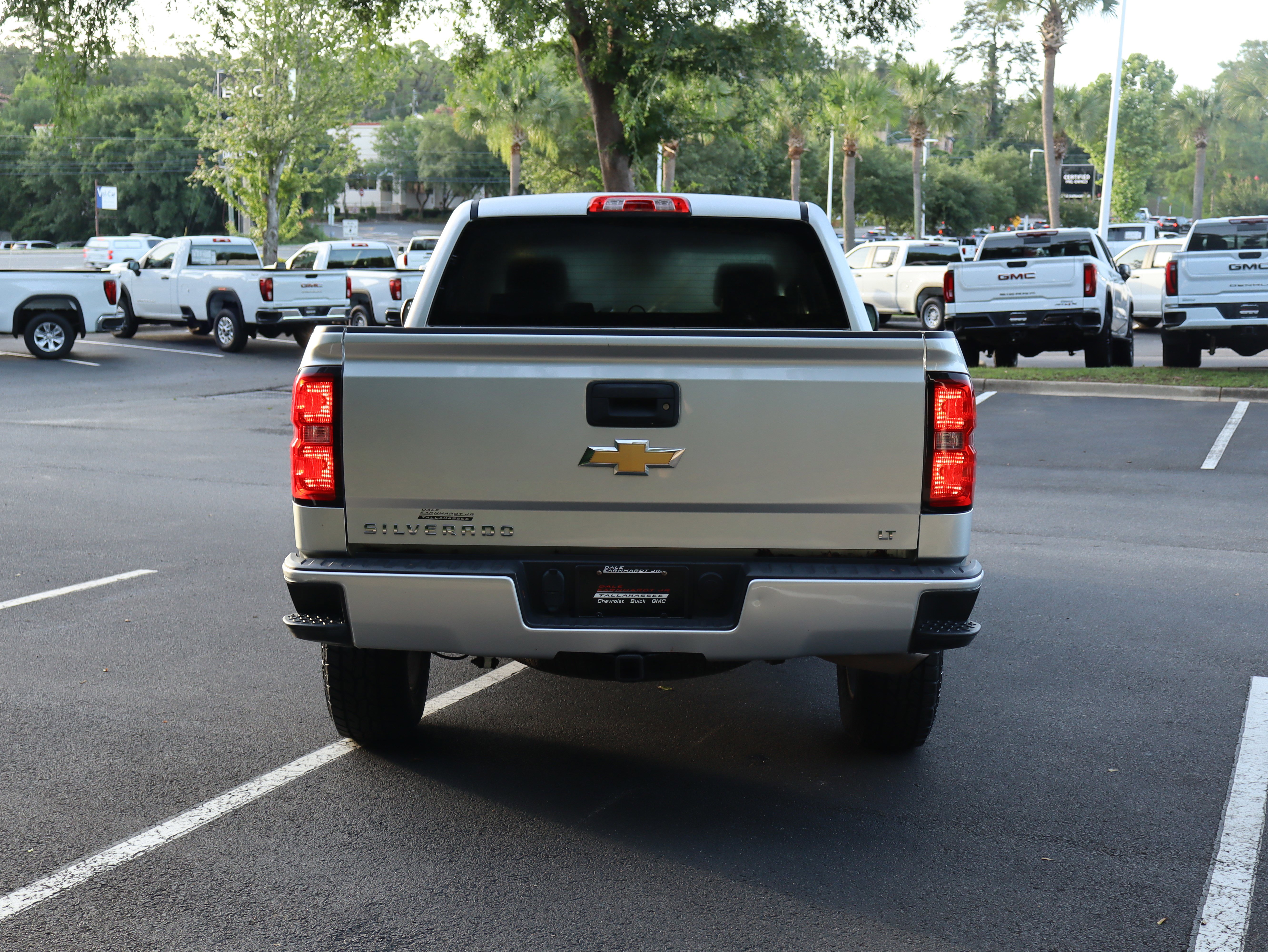 Used 2017 Chevrolet Silverado 1500 LT w/ All Star Edition AWD/4WD image 8