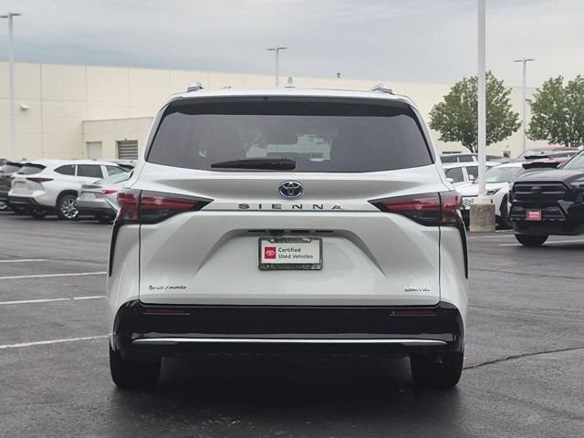 Certified 2025 Toyota Sienna Limited AWD/4WD image 6