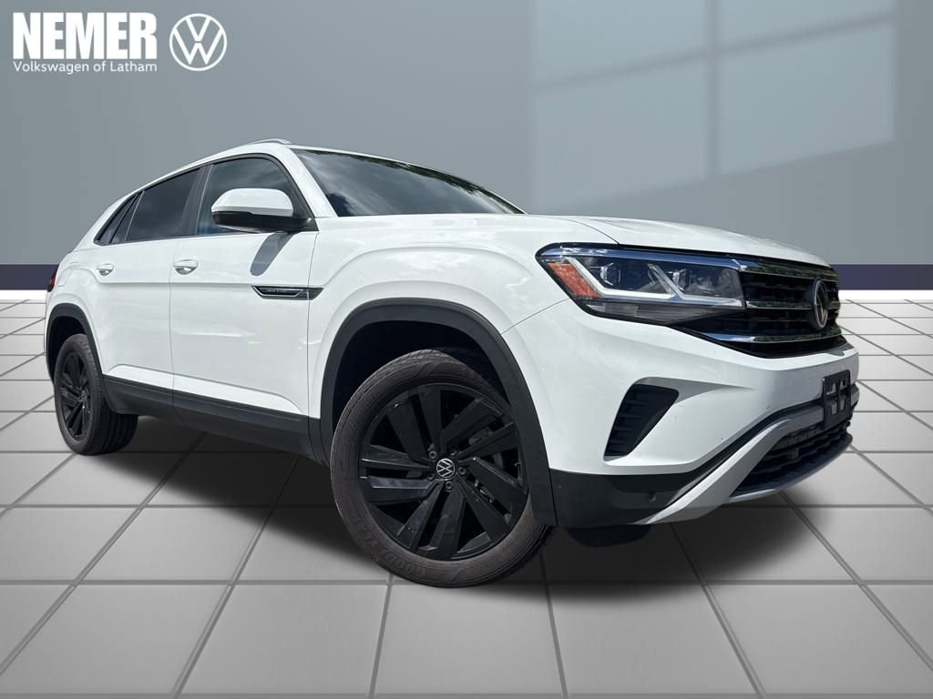 Used 2022 Volkswagen Atlas Cross Sport SE w/ Panoramic Sunroof Package