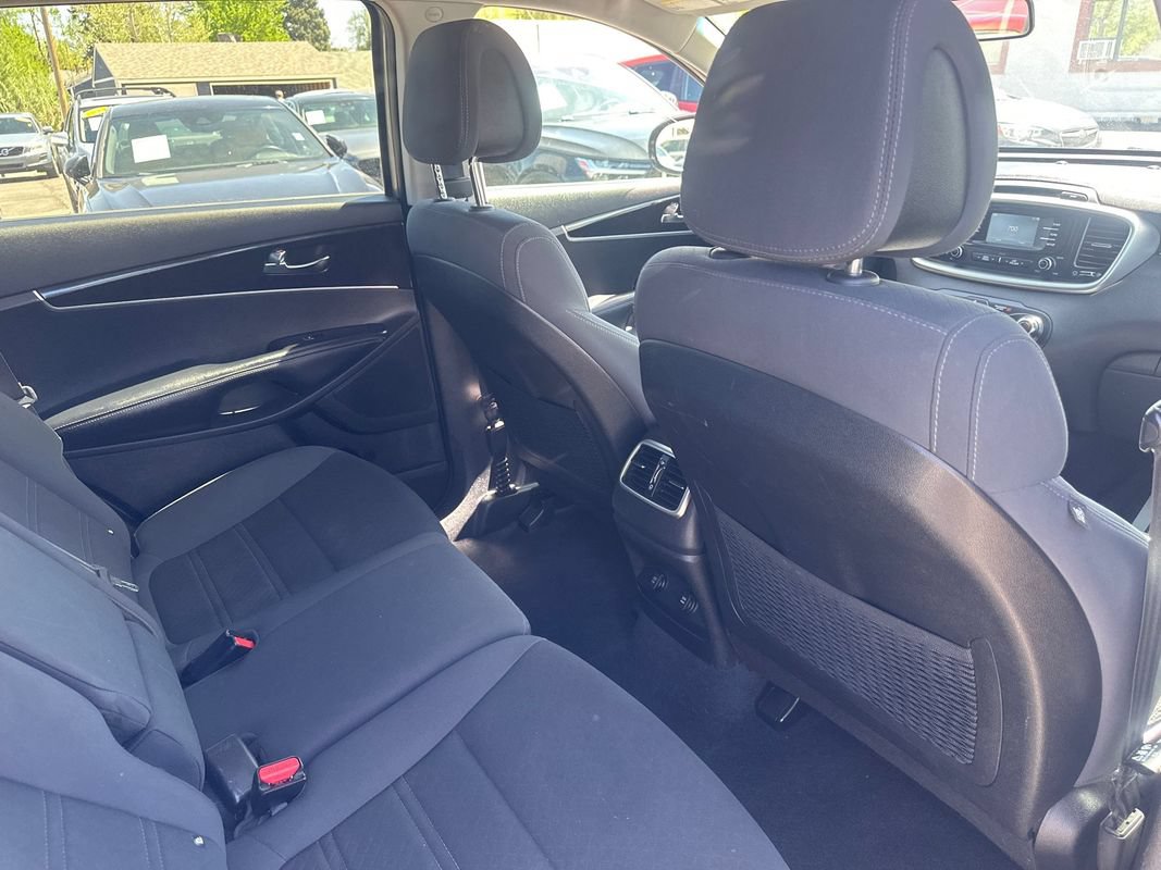 Used 2016 Kia Sorento LX AWD/4WD image 26