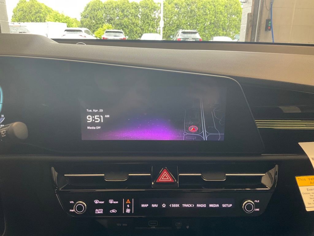 Certified 2025 Kia Niro EX Touring image 15