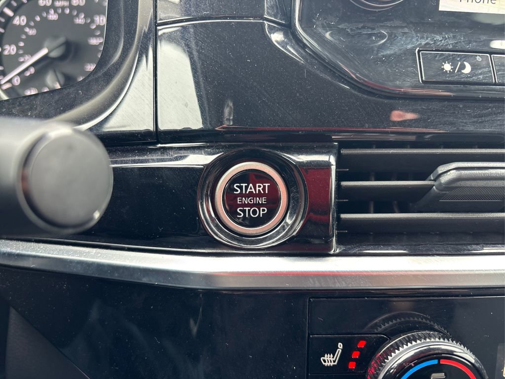 Used 2024 Nissan Pathfinder SL image 32