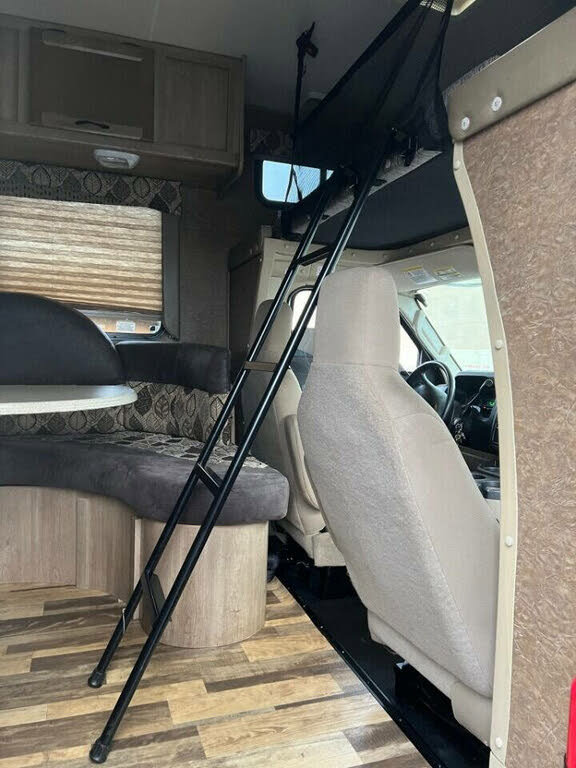 Used 2014 Ford E-350 and Econoline 350 Super Duty image 38