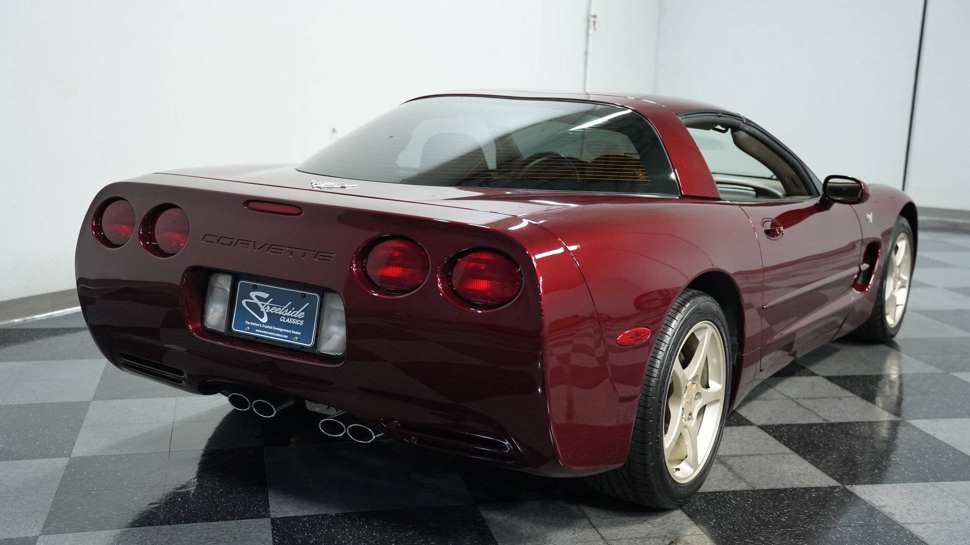 Used 2003 Chevrolet Corvette 50th Anniversary Edition w/ Preferred Equipment Group image 10