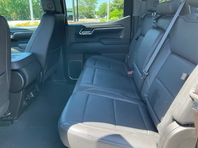 Used 2024 GMC Sierra 1500 SLT RWD image 17