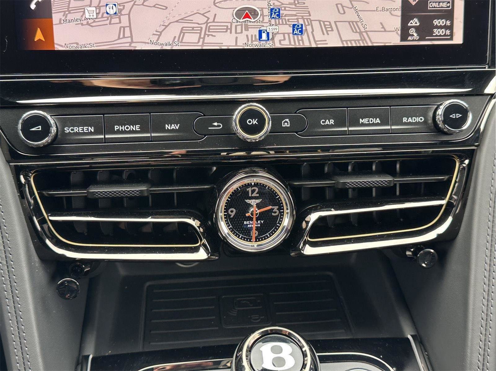 New 2026 Bentley Flying Spur V8 AWD/4WD image 41