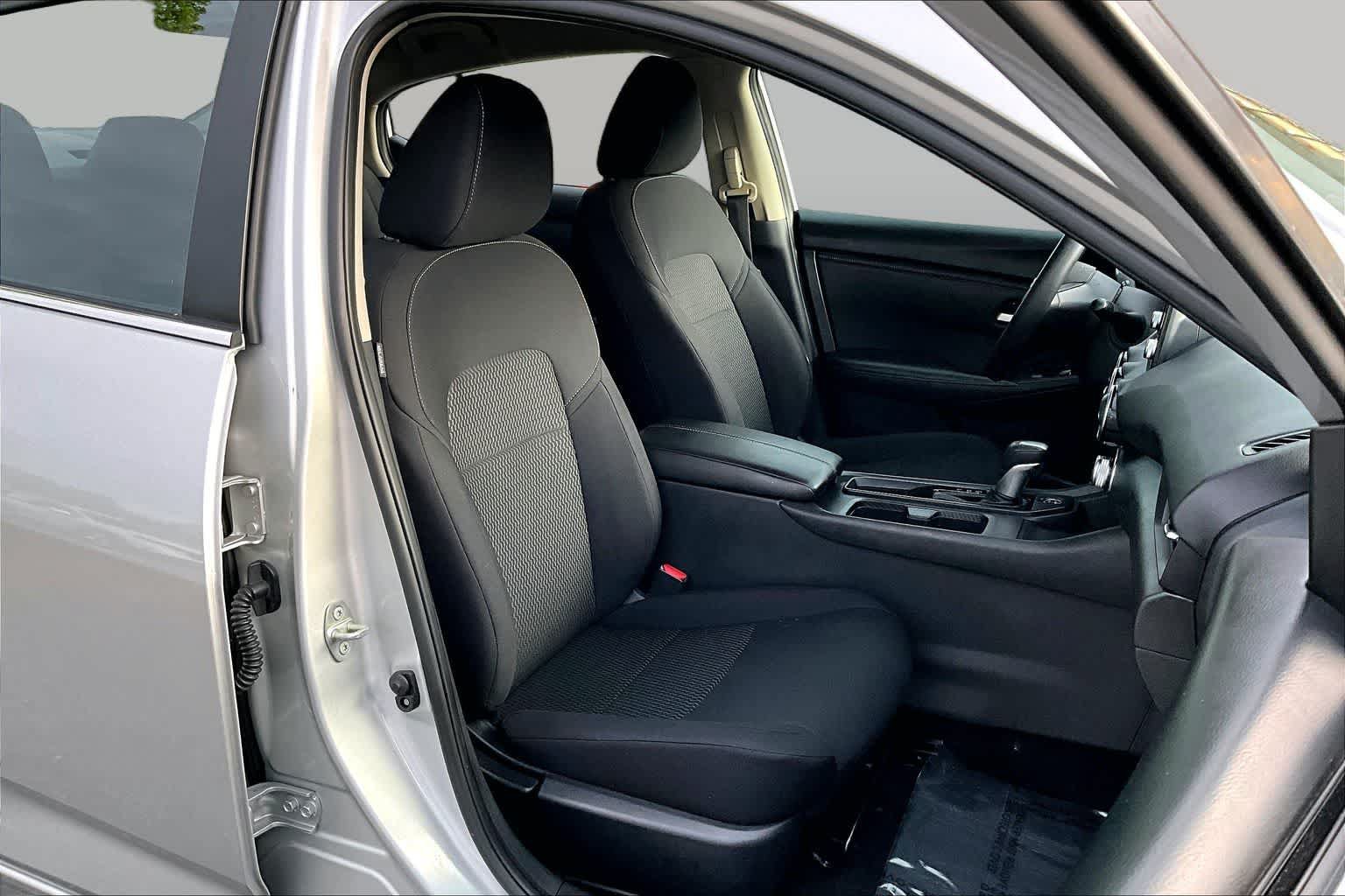 Used 2023 Nissan Sentra S FWD image 9