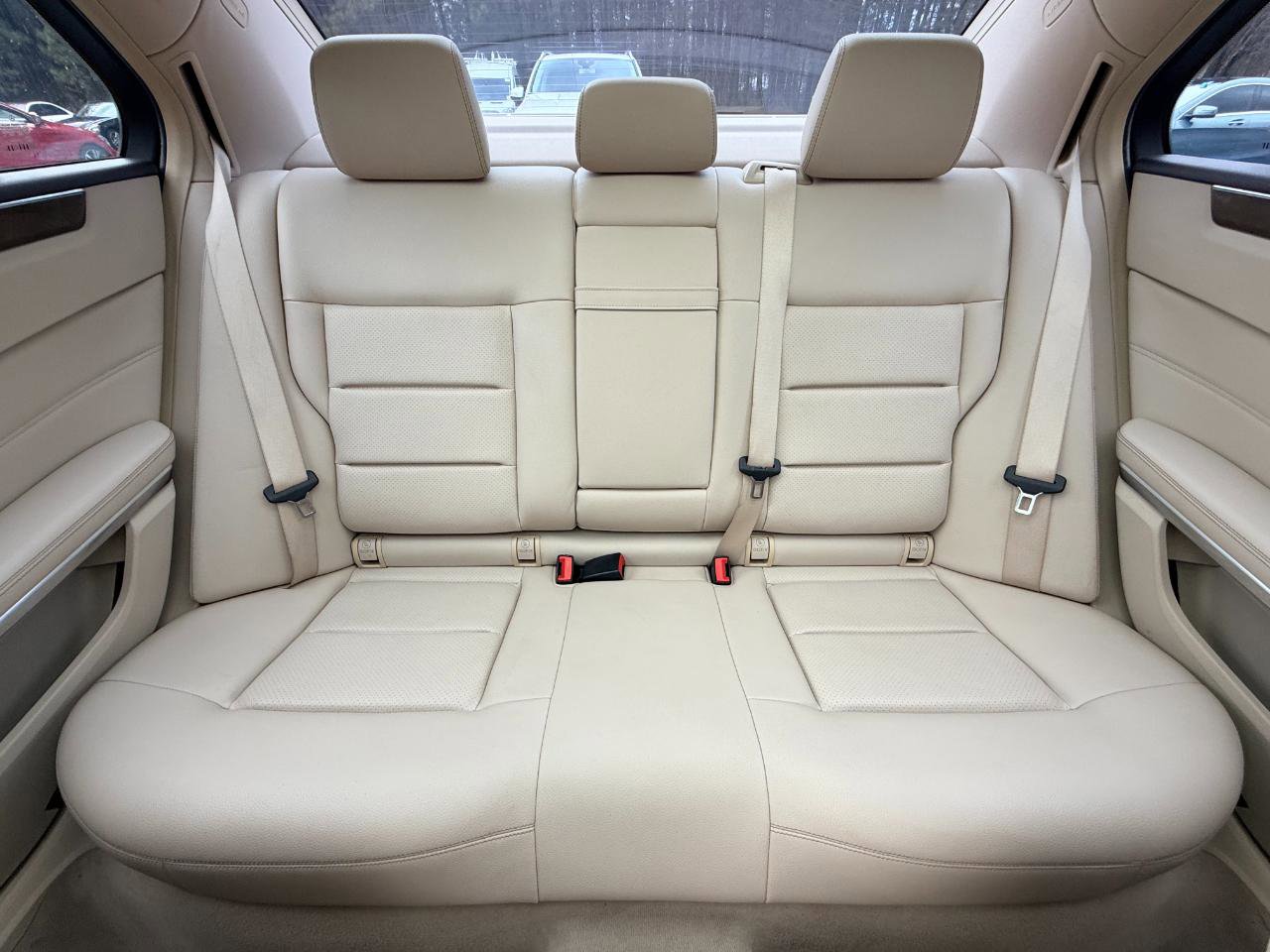 Used 2014 Mercedes-Benz E 350 Sedan image 16