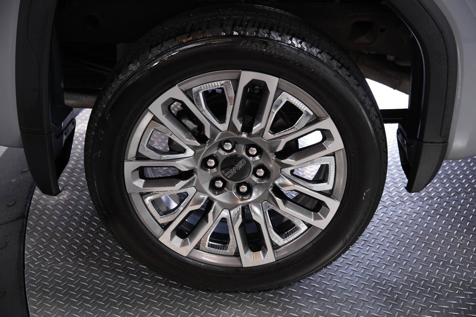Used 2025 GMC Sierra 1500 Denali Ultimate AWD/4WD image 26