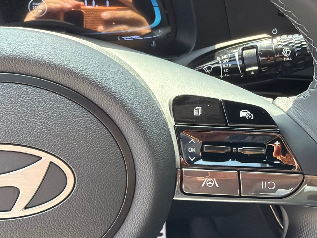 New 2026 Hyundai Elantra SEL Sport FWD image 26