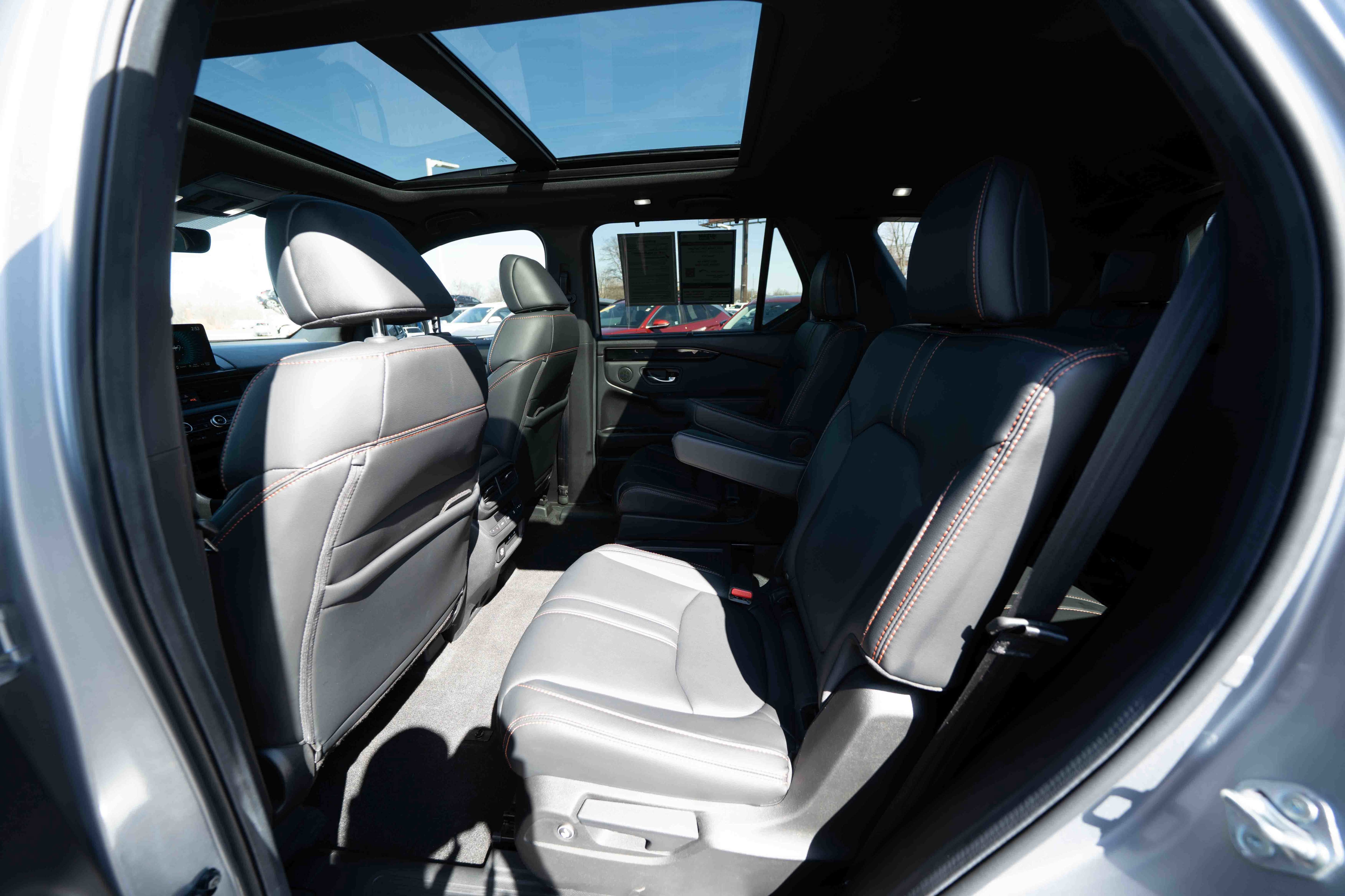 Certified 2025 Honda Pilot TrailSport image 23