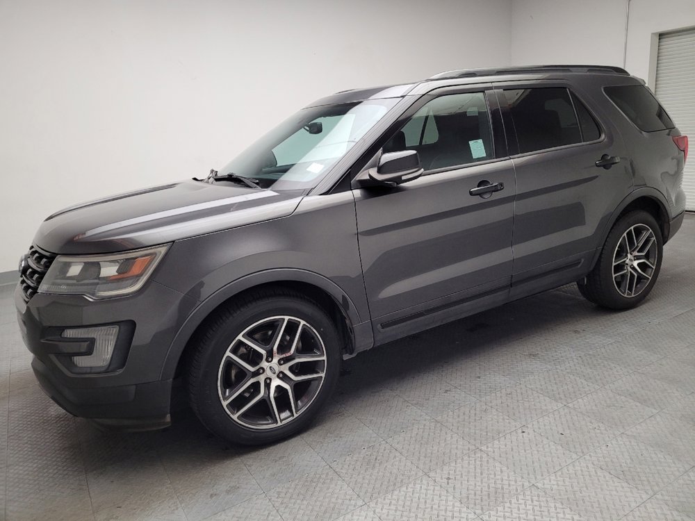 Used 2017 Ford Explorer Sport w/ Equipment Group 401A AWD/4WD image 2