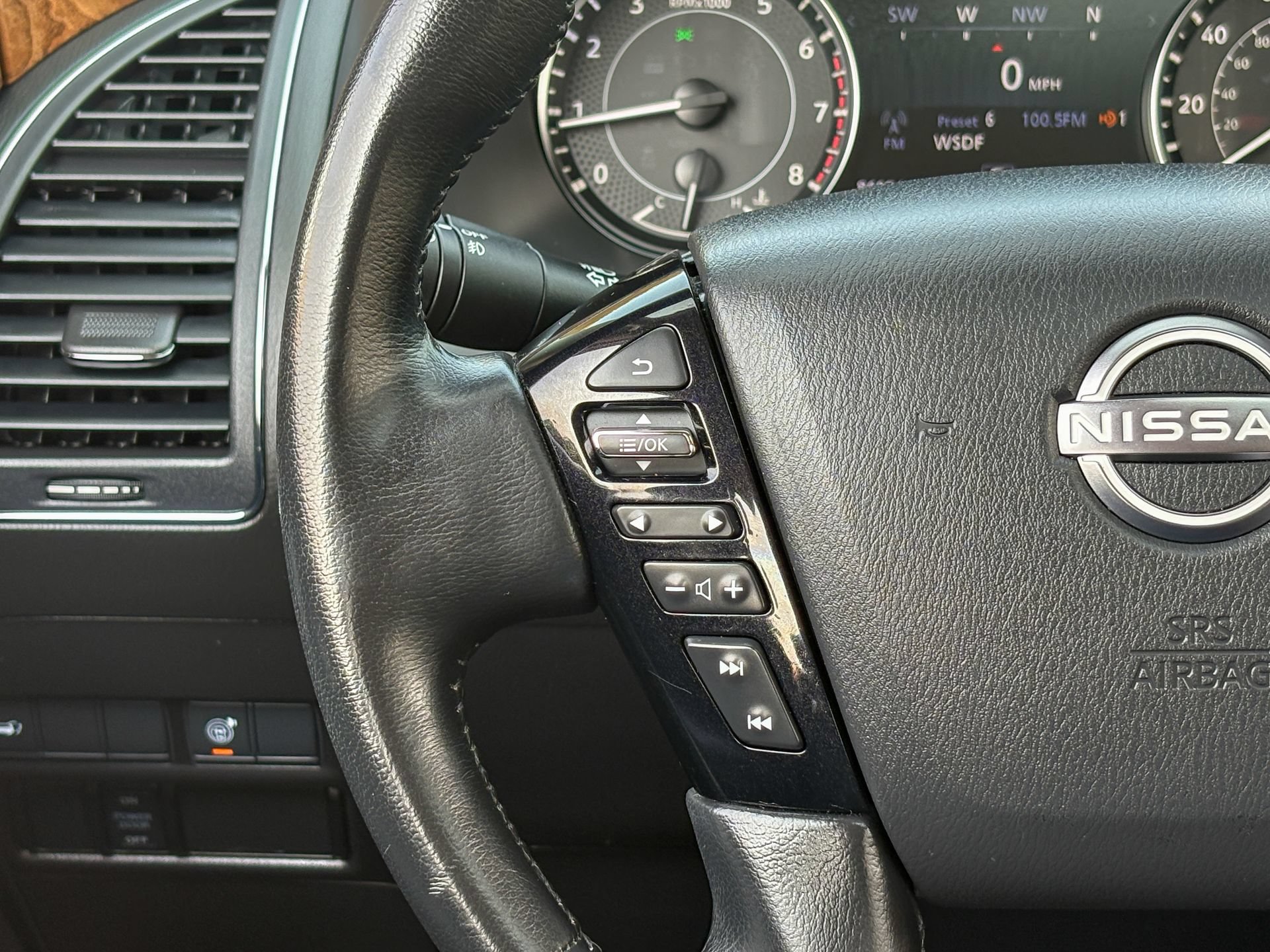 Used 2022 Nissan Armada SL RWD image 20