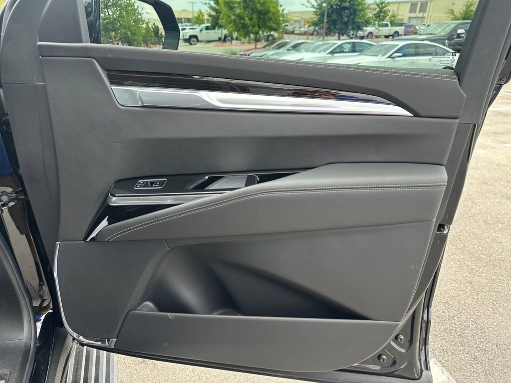 New 2026 Cadillac Escalade ESV Luxury AWD/4WD image 41