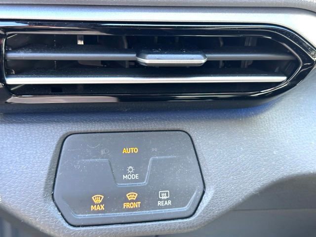Used 2023 Volkswagen ID.4 Pro AWD/4WD image 17