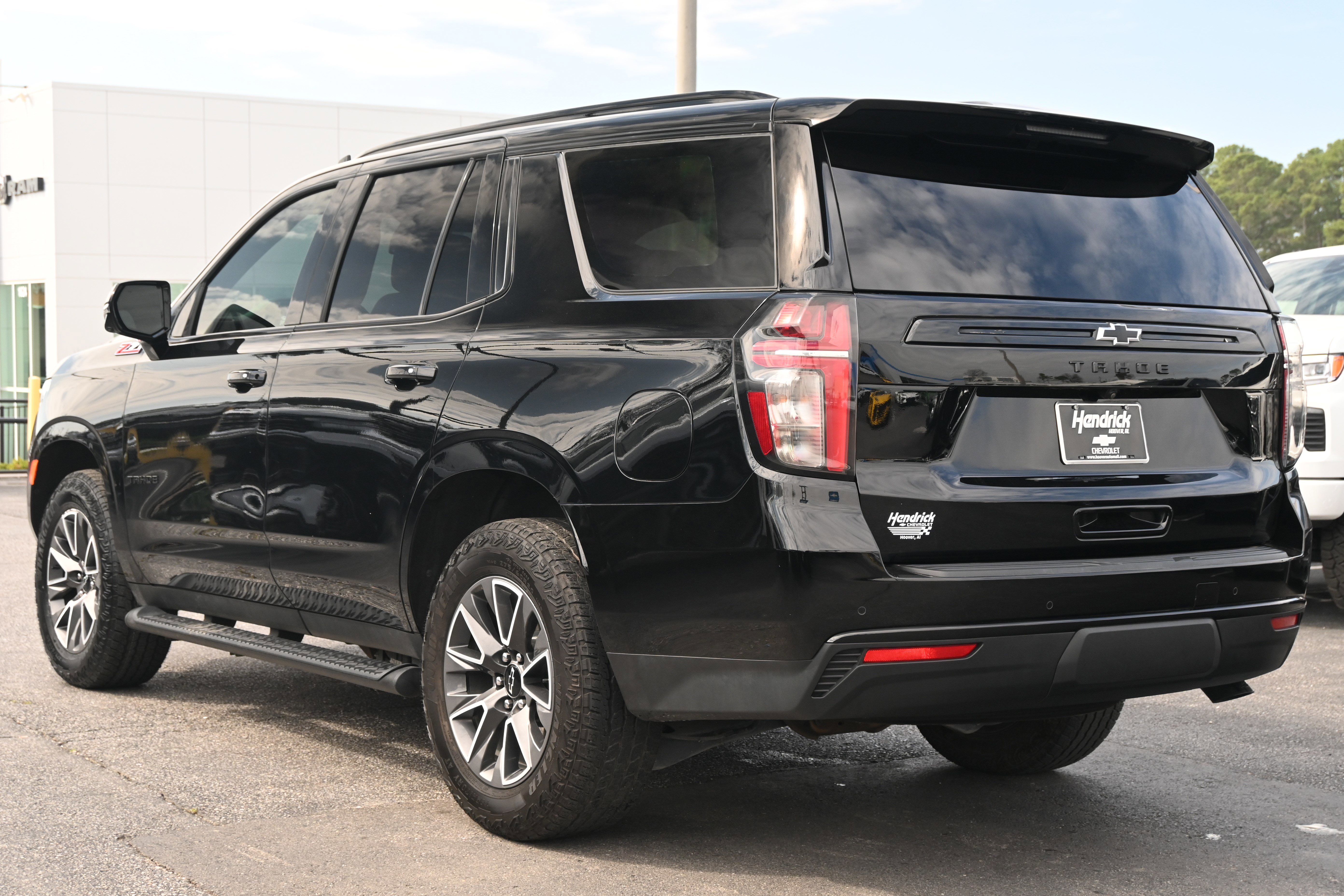 Used 2024 Chevrolet Tahoe Z71 w/ Luxury Package image 12