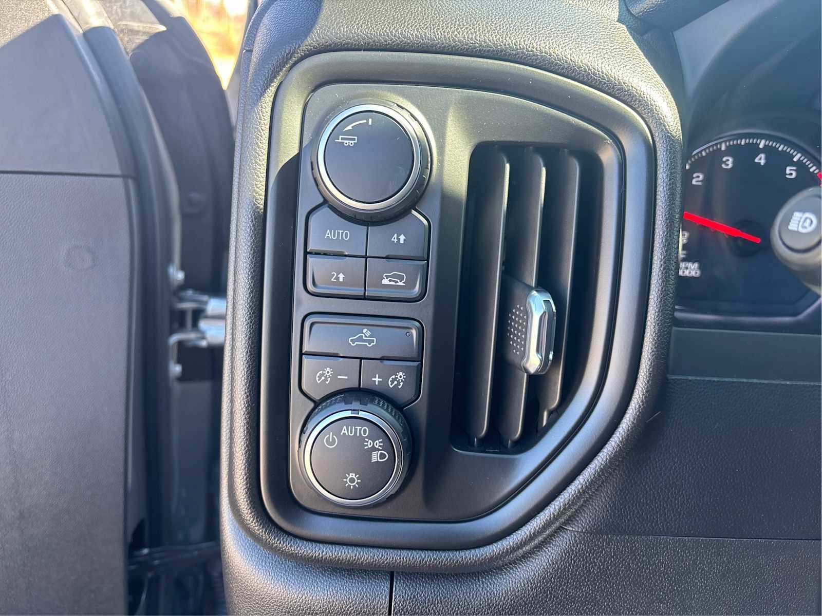 Certified 2023 Chevrolet Silverado 1500 Custom w/ Rally Edition image 20