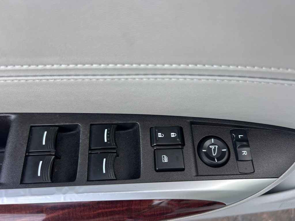Used 2016 Acura TLX image 25