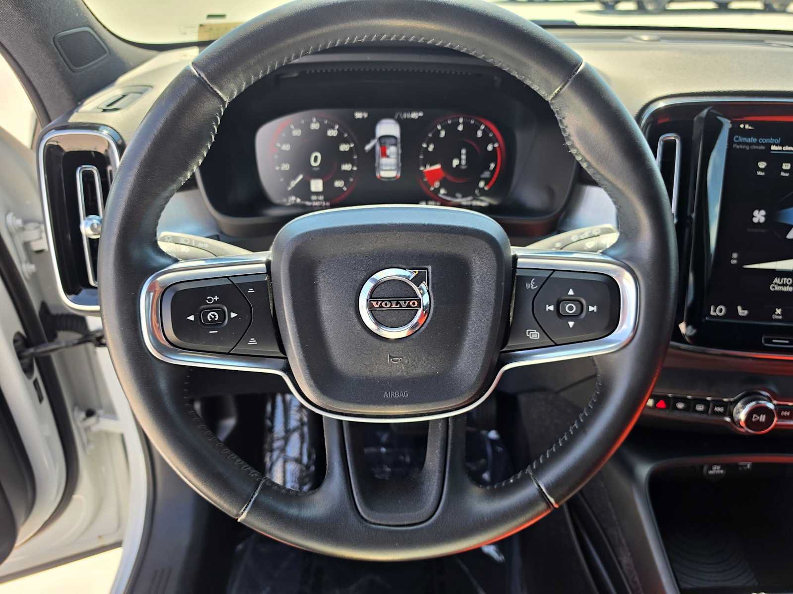 Used 2019 Volvo XC40 T5 Momentum AWD/4WD image 22