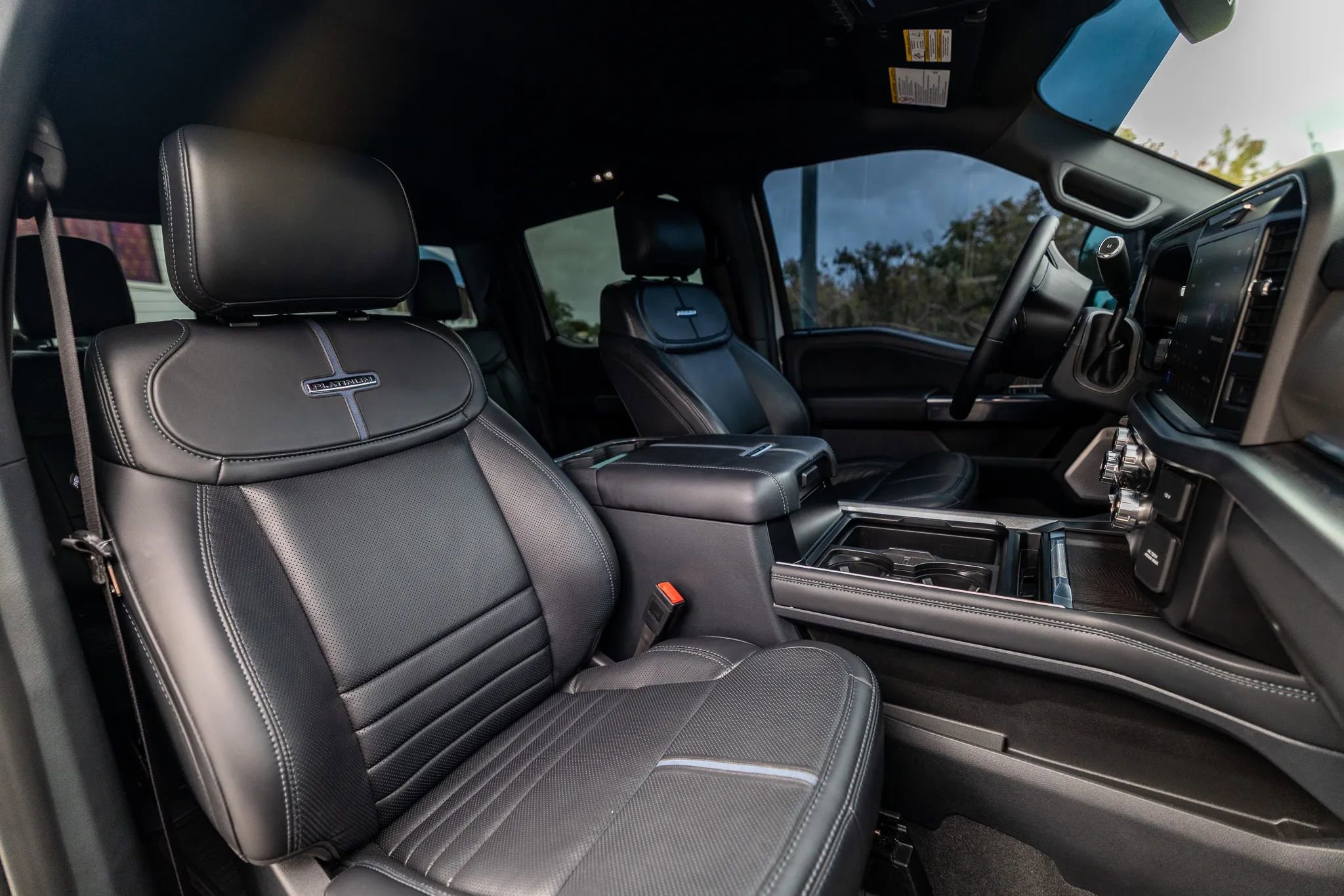 Used 2025 Ford F250 Platinum image 13
