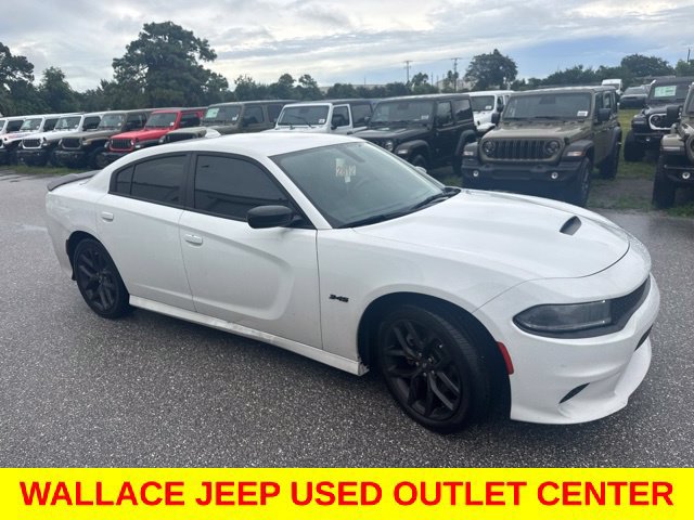 Used 2023 Dodge Charger R/T w/ Blacktop Package RWD image 3