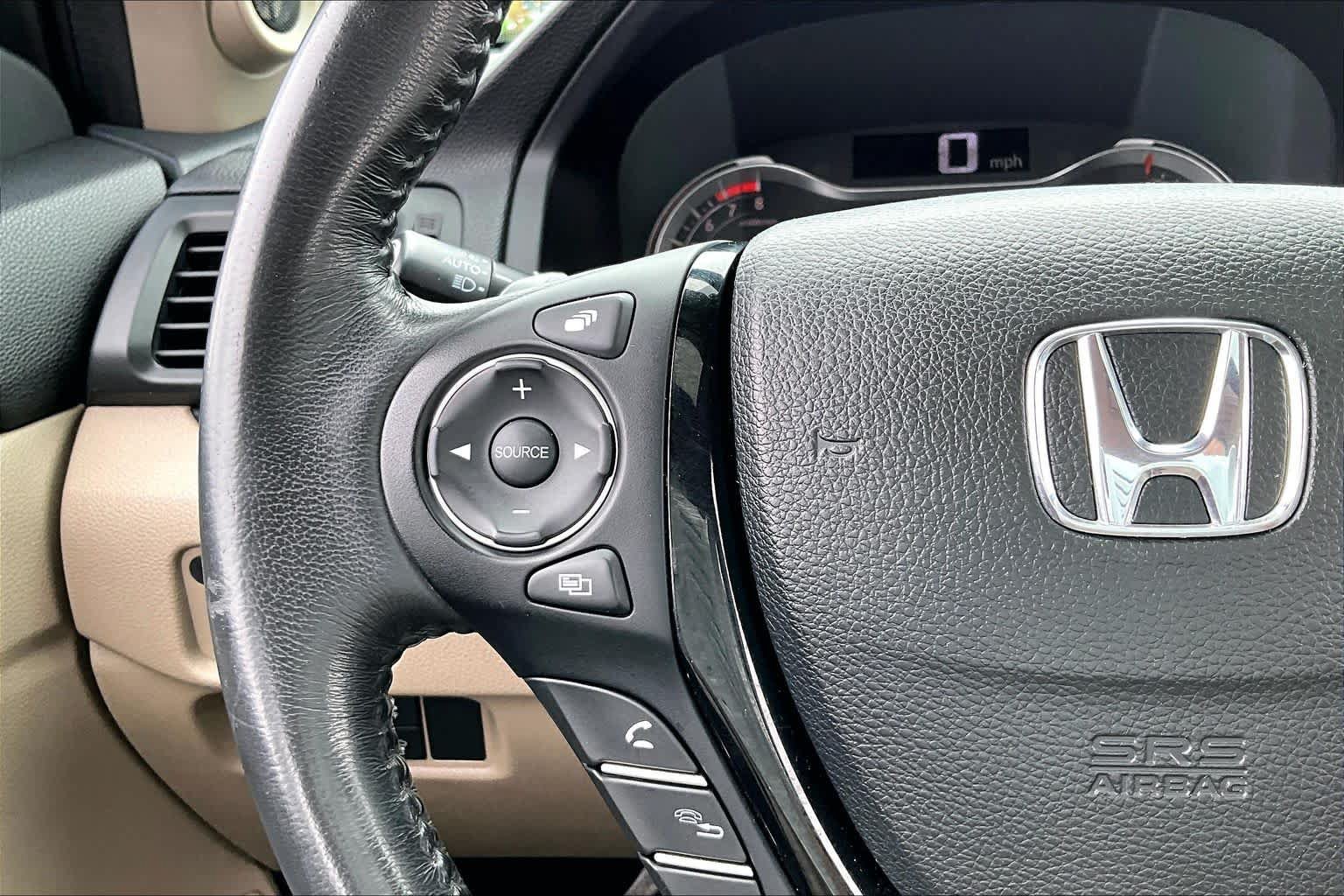 Used 2016 Honda Pilot Touring image 24