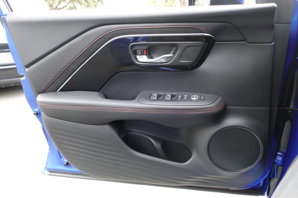 Certified 2025 Acura ADX A-Spec image 23