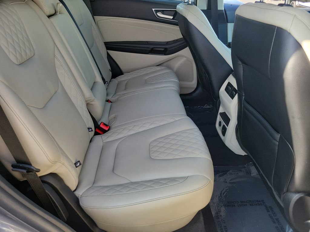 Used 2024 Ford Edge Titanium image 22