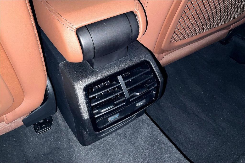 Certified 2025 Audi Q3 2.0T Premium w/ Convenience Package image 10