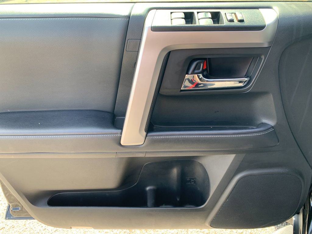 Used 2022 Toyota 4Runner SR5 image 12