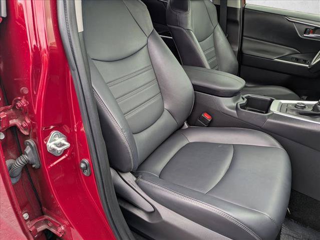Used 2022 Toyota RAV4 XLE Premium AWD/4WD image 21