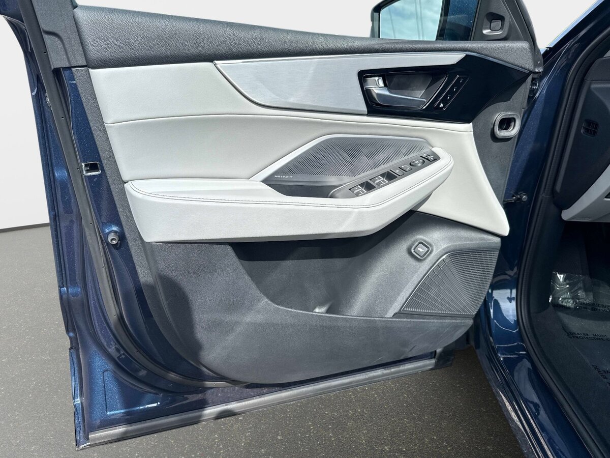 Certified 2026 Acura MDX w/ Technology Package FWD image 17