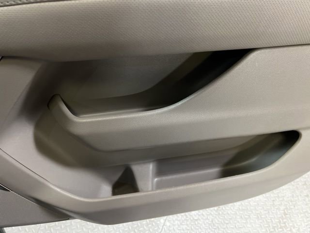 Used 2023 GMC Yukon XL SLT w/ SLT Luxury Package image 74